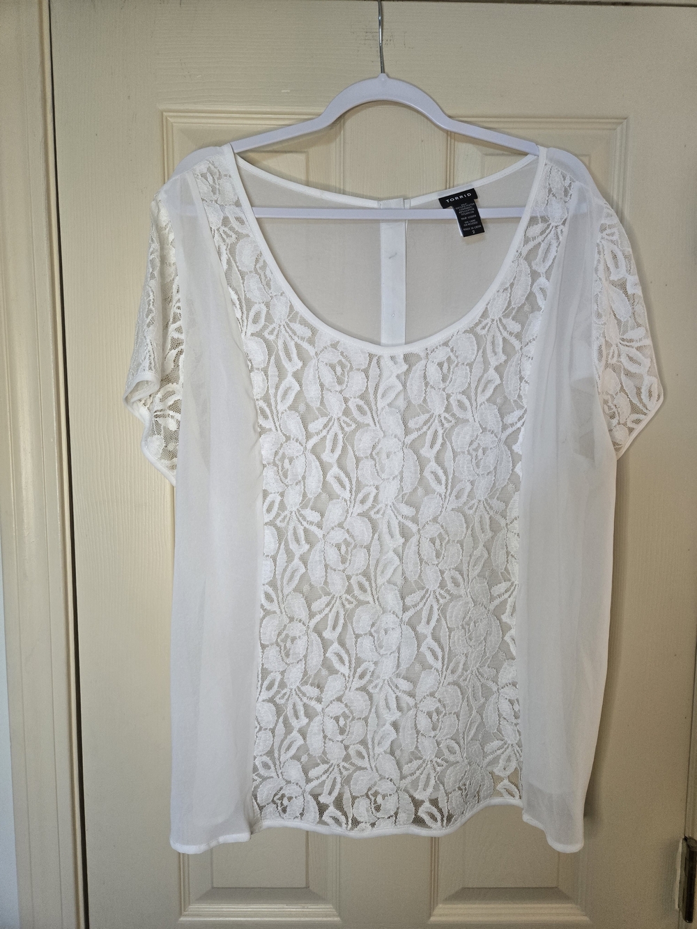 torrid White Floral Lace Top